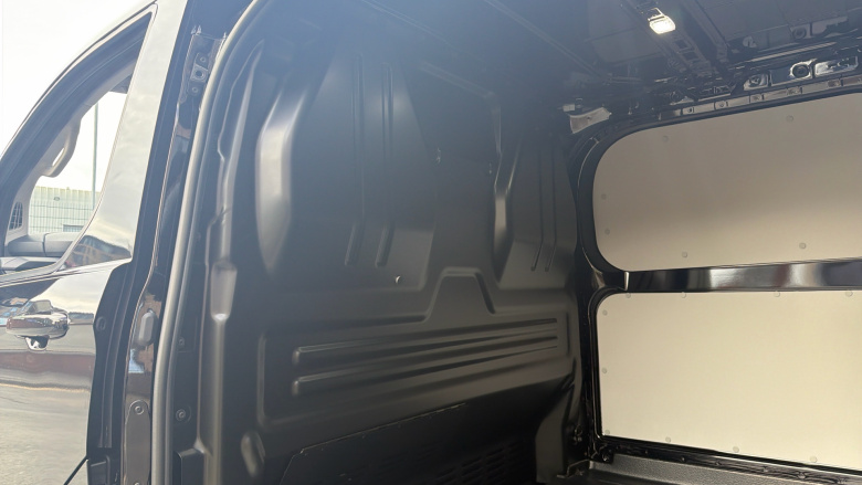 Ford Transit Custom 280 L1 Diesel Fwd 2.0 EcoBlue 136ps H1 Van Limited